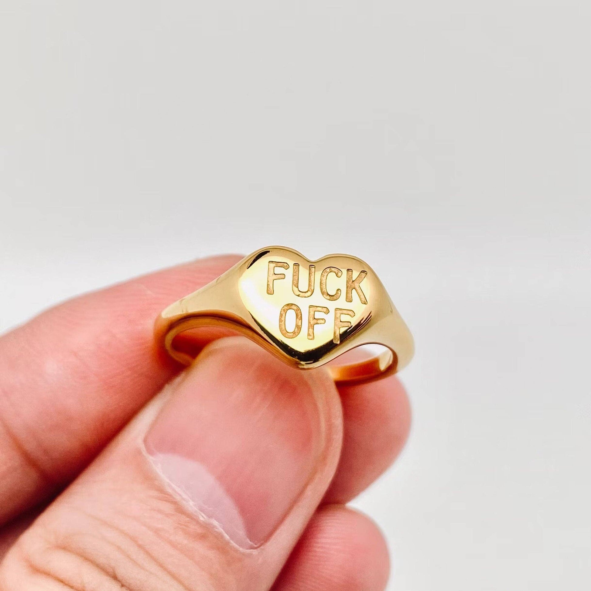 Herzförmiger Ring „Fuck Off“ 